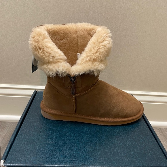 Sheepskin Shearling Lining Side Zip Boots from EMU - Picture 16 of 16